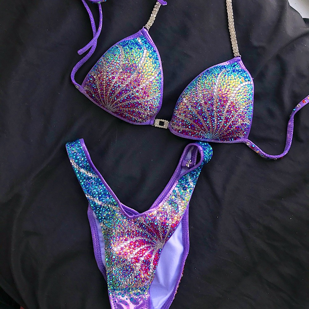 Competition figure Suit